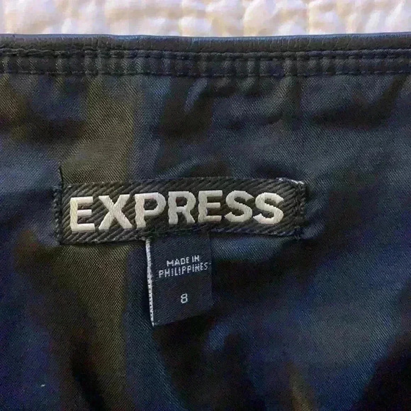 Express - Picture 4 of 5